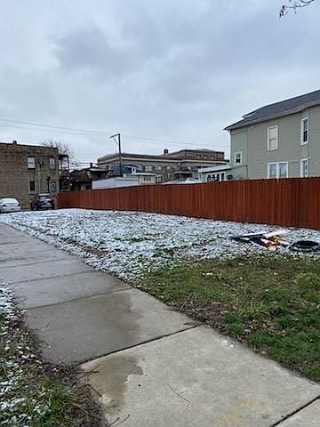 2nd image of 1000 N Leamington Ave