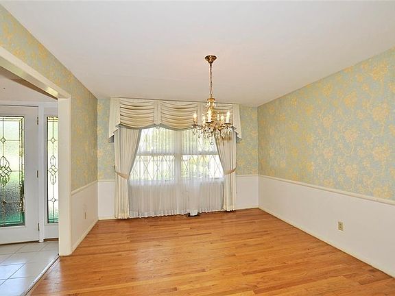 4th image of 5381 Kessler Boulevard North Dr