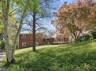 774 Robinhood Rd, Bryn Mawr, PA 19010
