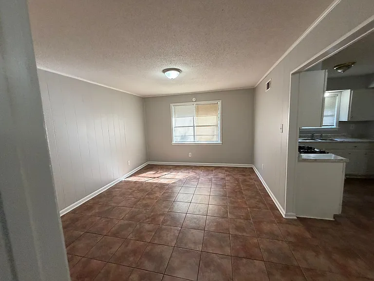 6273 Tulane Rd — Photo 43