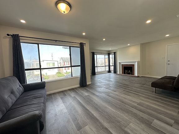 5th image of 1378 S Mayfair Ave #2
