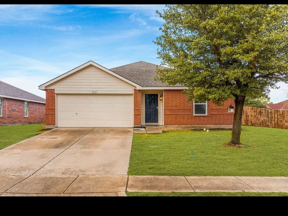 2705 Melanie Dr
