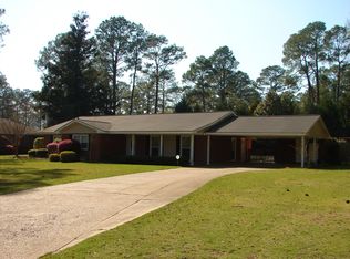 2106 Edgewater Dr, Albany, GA 31707