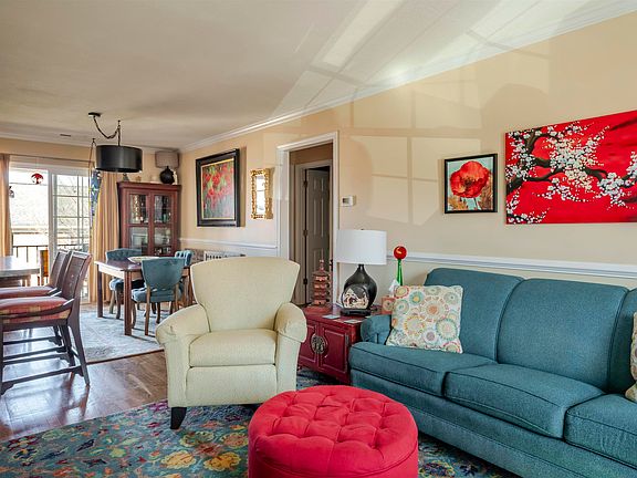 3rd image of 159 Hessian Hills Way APT 3