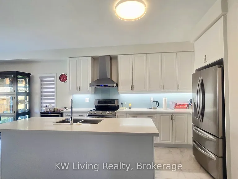33 Valleo St — Photo 7