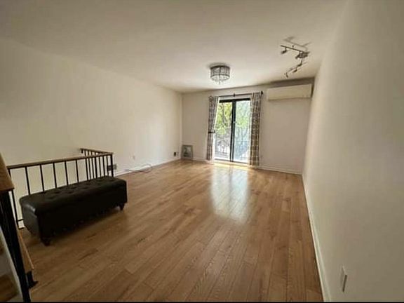 2nd image of 185 Braisted Ave #1