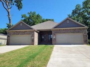 180 & 182 SW 2nd St, Centerton, AR 72719