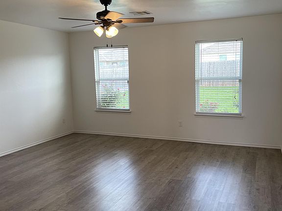 4th image of 3400 SE 94th St