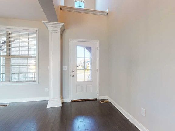 3rd image of 1501 Underwood Dr