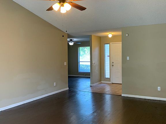 3rd image of 7854 Hunters Lake Cir S