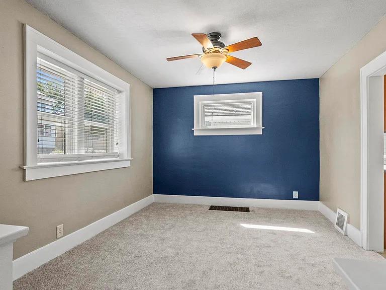 828 Forest Ave — Photo 11