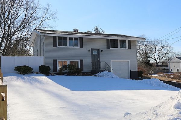 1st image of 42 Buckskin Ln