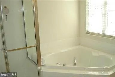 1114 Anderson St — Photo 10