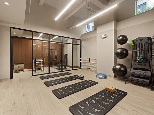 25 Central Park West image 14 of 21