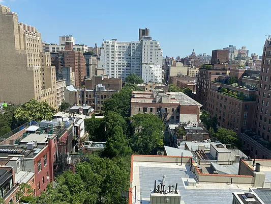 Rented by R New York | media 18