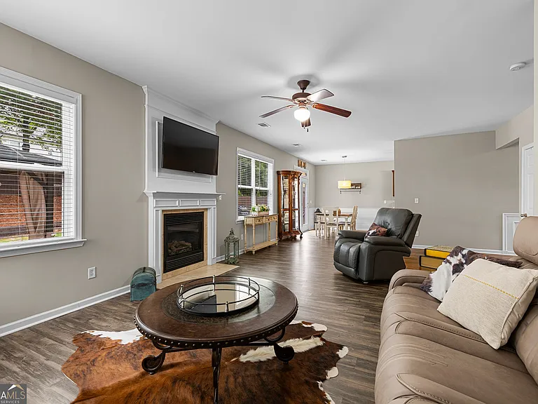 77 Lakeshore Pkwy — Photo 10