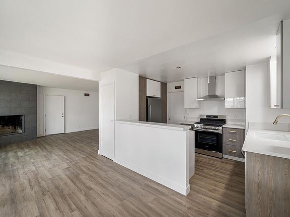 2nd image of 592 Hamilton St #D