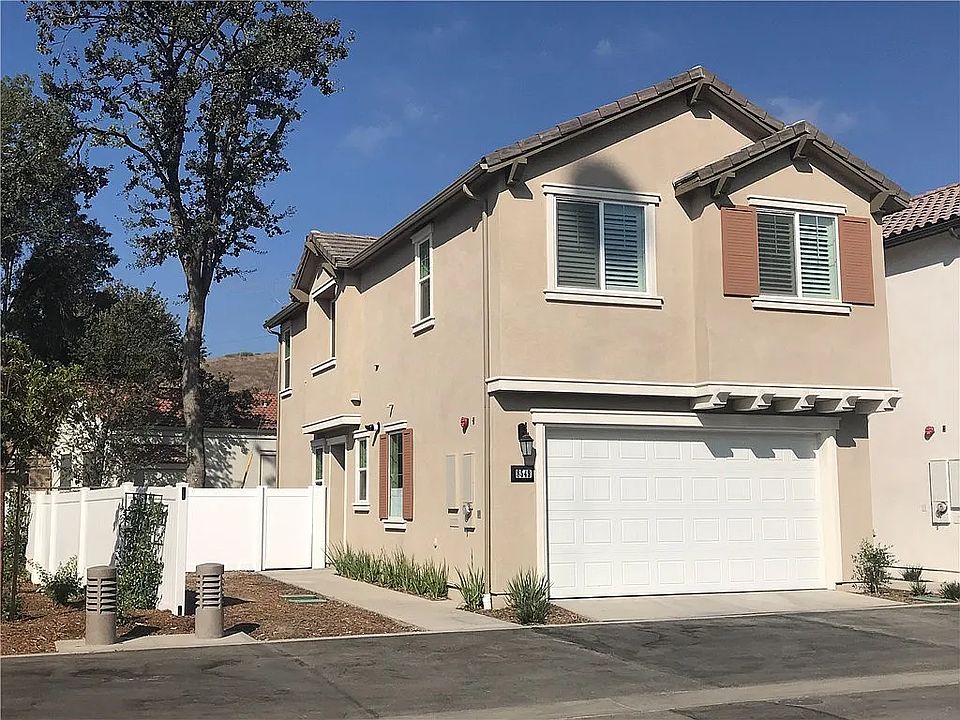 1st image of 8549 N Walnut Way