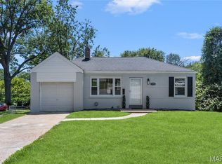 2000 Ranchdale Dr, Saint Louis, MO 63136