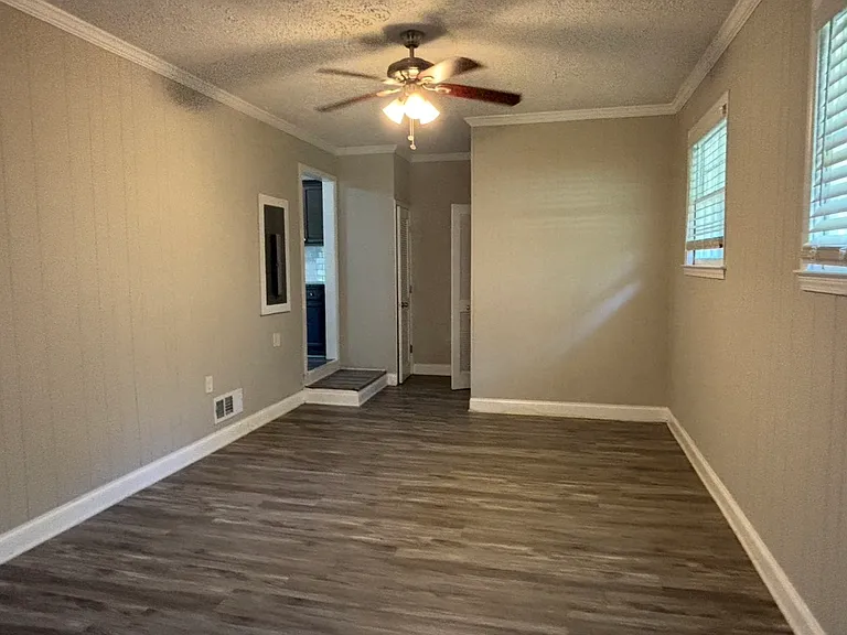 3248 Tulip Dr — Photo 14