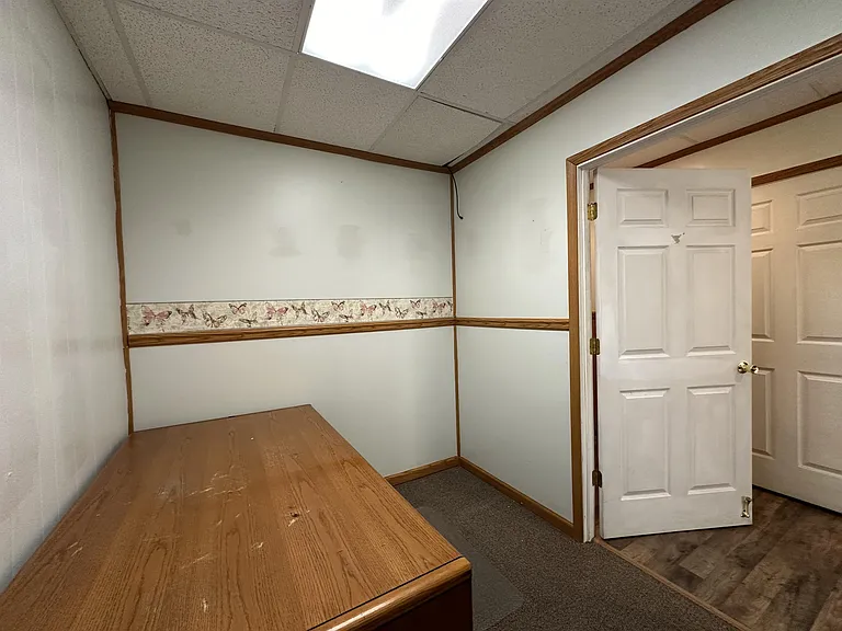16 E Main St #2 — Photo 8