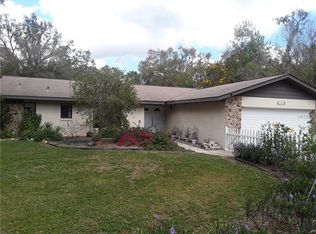 2101 Live Oak Dr, Fruitland Park, FL 34731