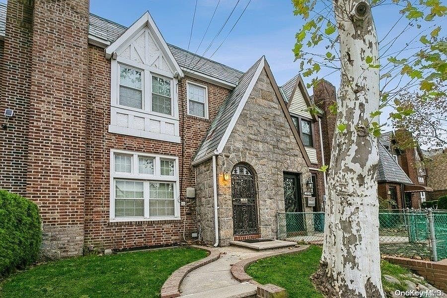 1st image of 115-62 205 Street