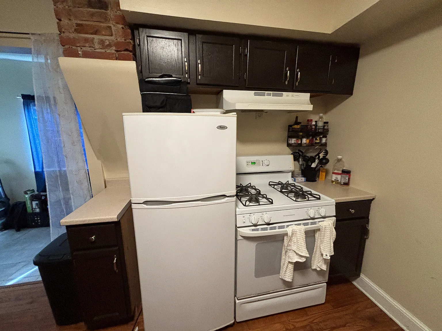 4 bed, 2642 sqft, $2,880 — Photo 4