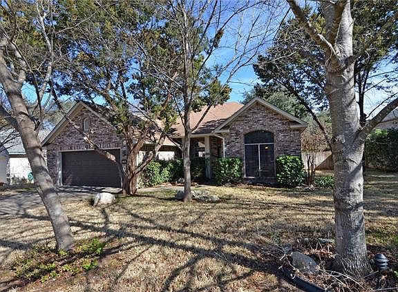 3rd image of 1109 Oakwood Blvd