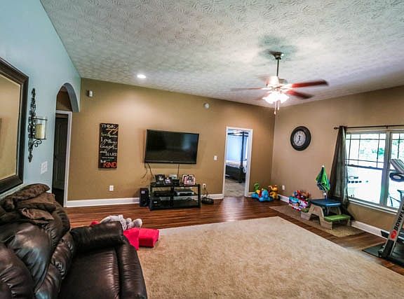 5th image of 46 Lee Road 2175