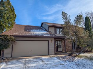 8533 Ivan Ave S, Cottage Grove, MN 55016