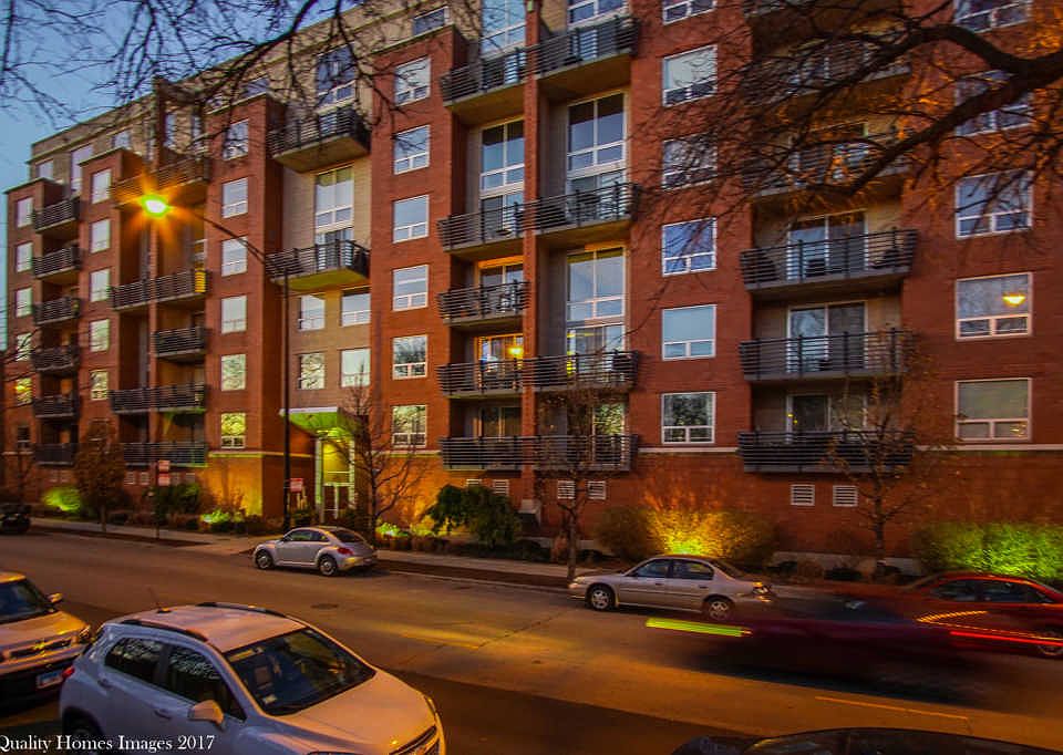 1st image of 1100 W Montrose Ave APT 302