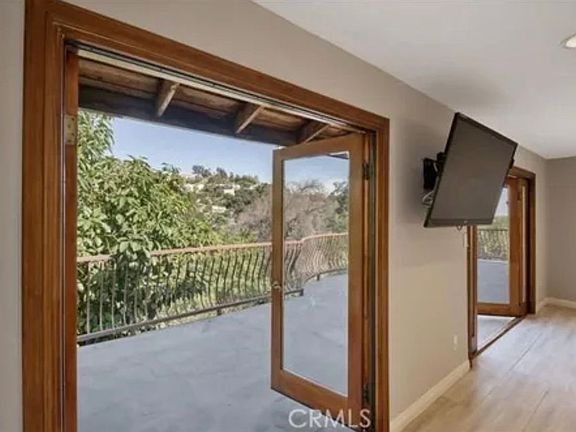2nd image of 5900 Hellman Ave #3