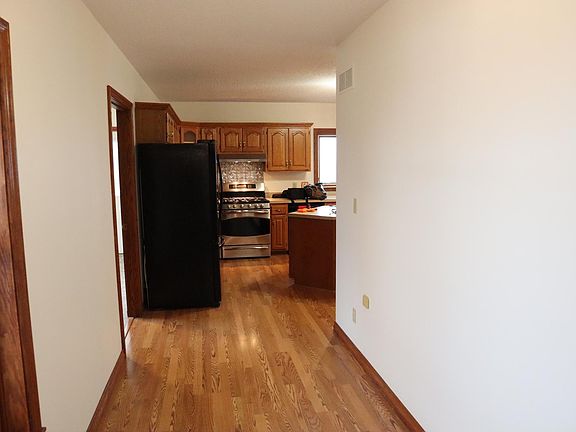 5th image of 17655 2100 North Ave