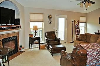 4th image of 127 Highland Woods Dr