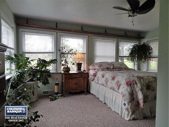 Mstr Retreat w/ Walk-in closet