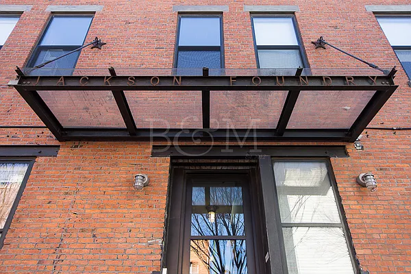 Sold by Brick&Mortar | media 35