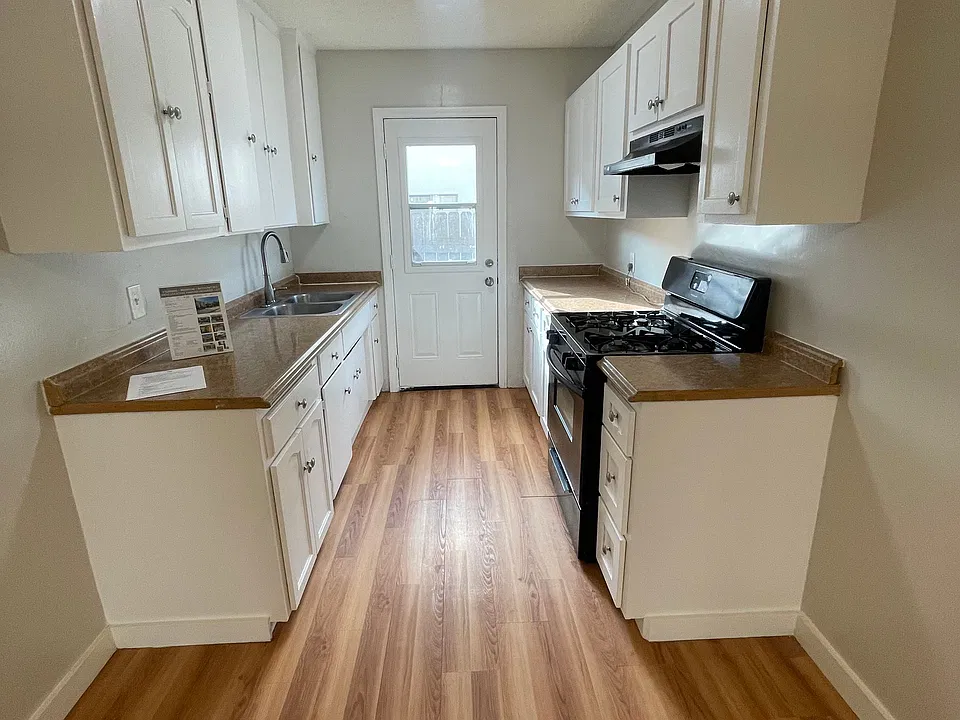 Stonegate Apartments