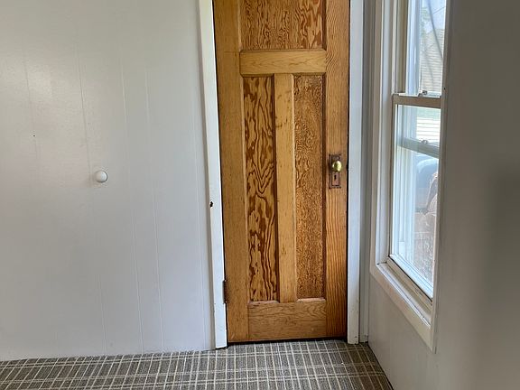 4th image of 75 Heussy Ave Unit 1