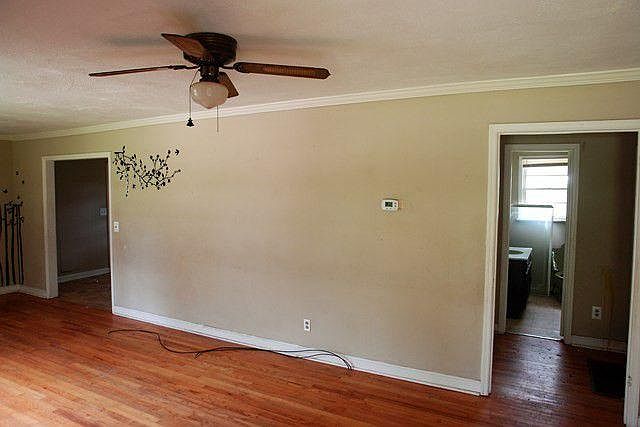2nd image of 1740 Pinewood Rd