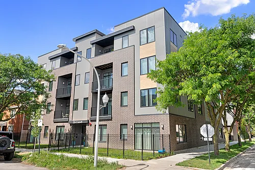 204 S Leavitt St #204 Photo 1
