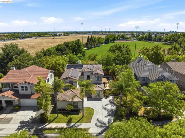 308 Foothill Dr, Brentwood, CA 94513