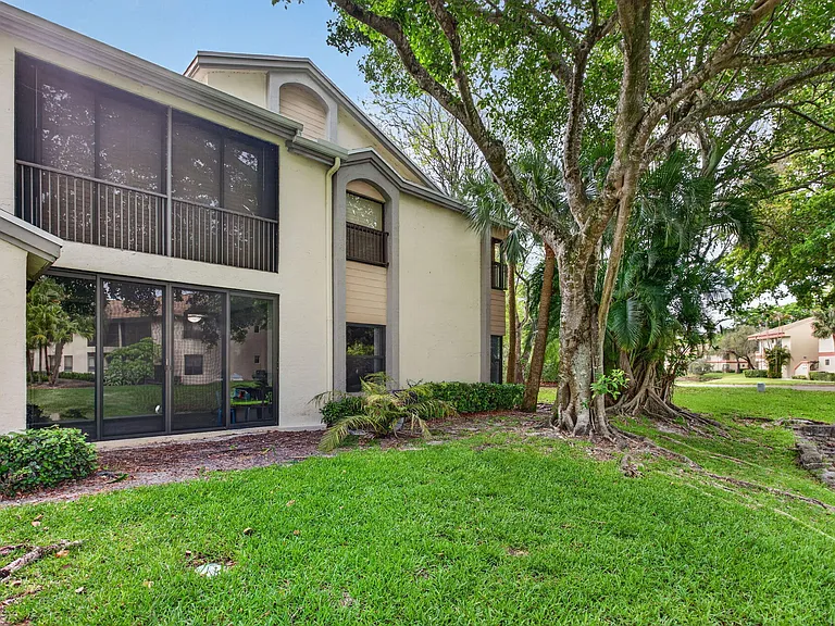 4483 Carambola Cir S #4483 — Photo 15