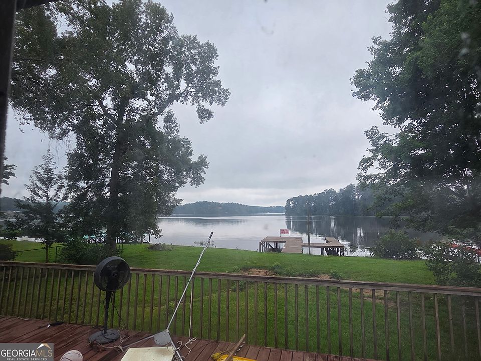 1st image of 255 J Clubhouse Rd