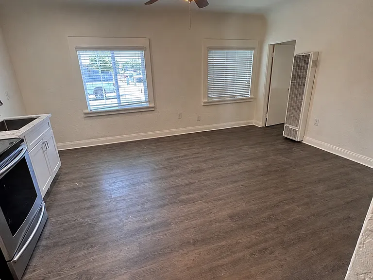 4555-57 Landis St #55 — Photo 2