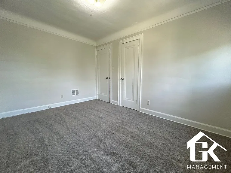 20445 Stratford Rd — Photo 10