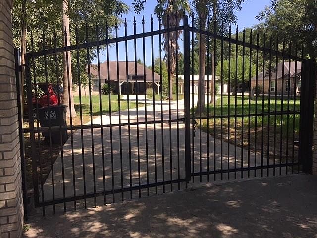 1st image of 19163 Acorn Hill Dr