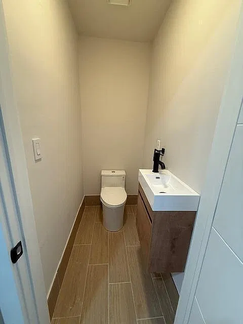 2 bed, 2.5 bath, 1390 sqft, $4,800 — Photo 4