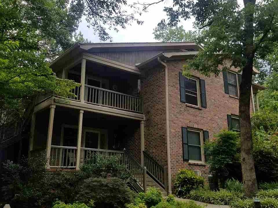 2nd image of 2081 Greenwood Pl SW