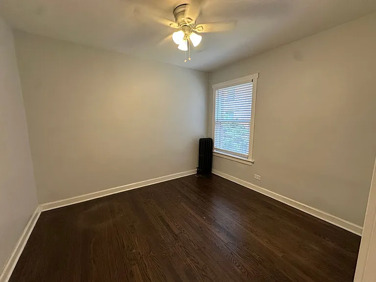 1383 W Greenleaf Ave #2N — Photo 18